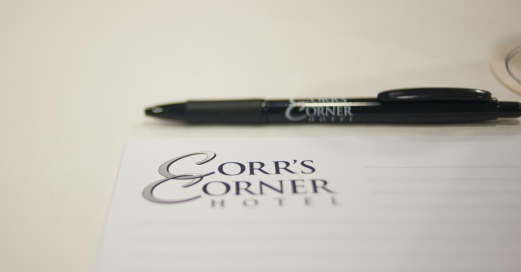 Corr'S Corner Hotel Newtownabbey Bagian luar foto