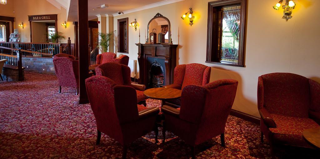 Corr'S Corner Hotel Newtownabbey Bagian luar foto