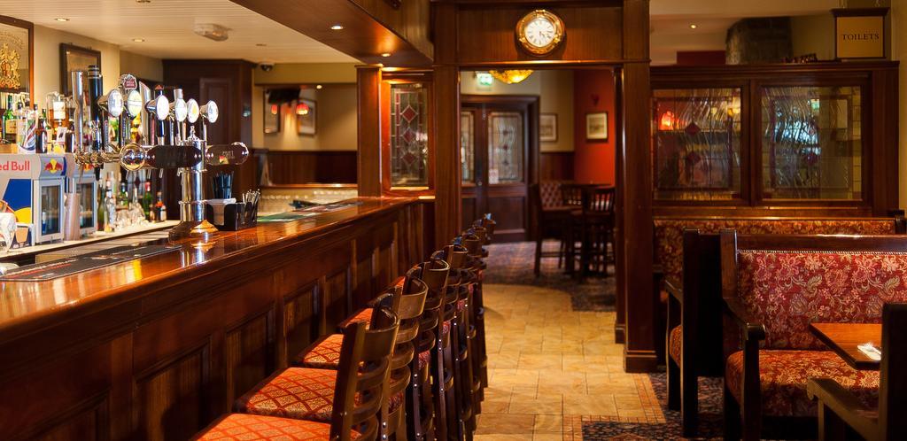 Corr'S Corner Hotel Newtownabbey Bagian luar foto