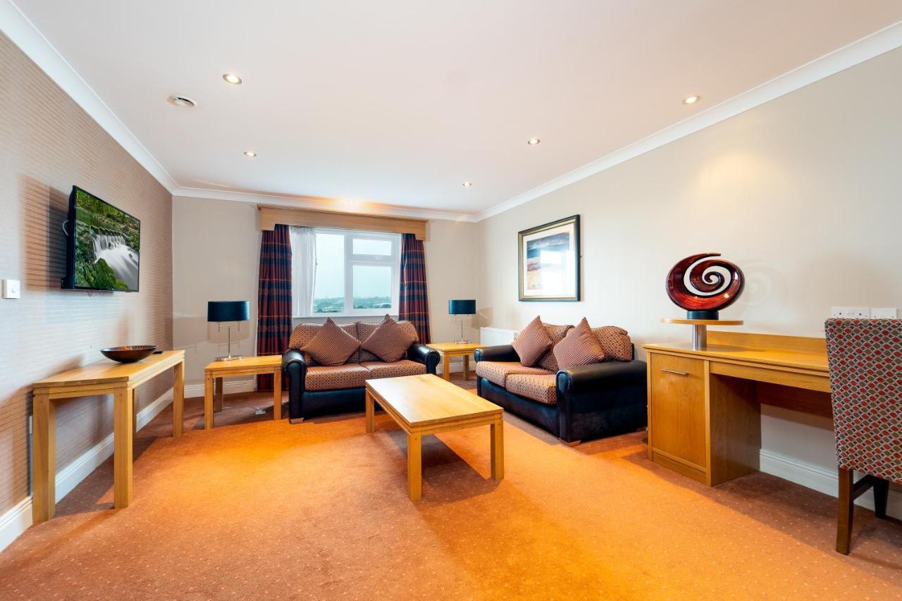 Corr'S Corner Hotel Newtownabbey Bagian luar foto