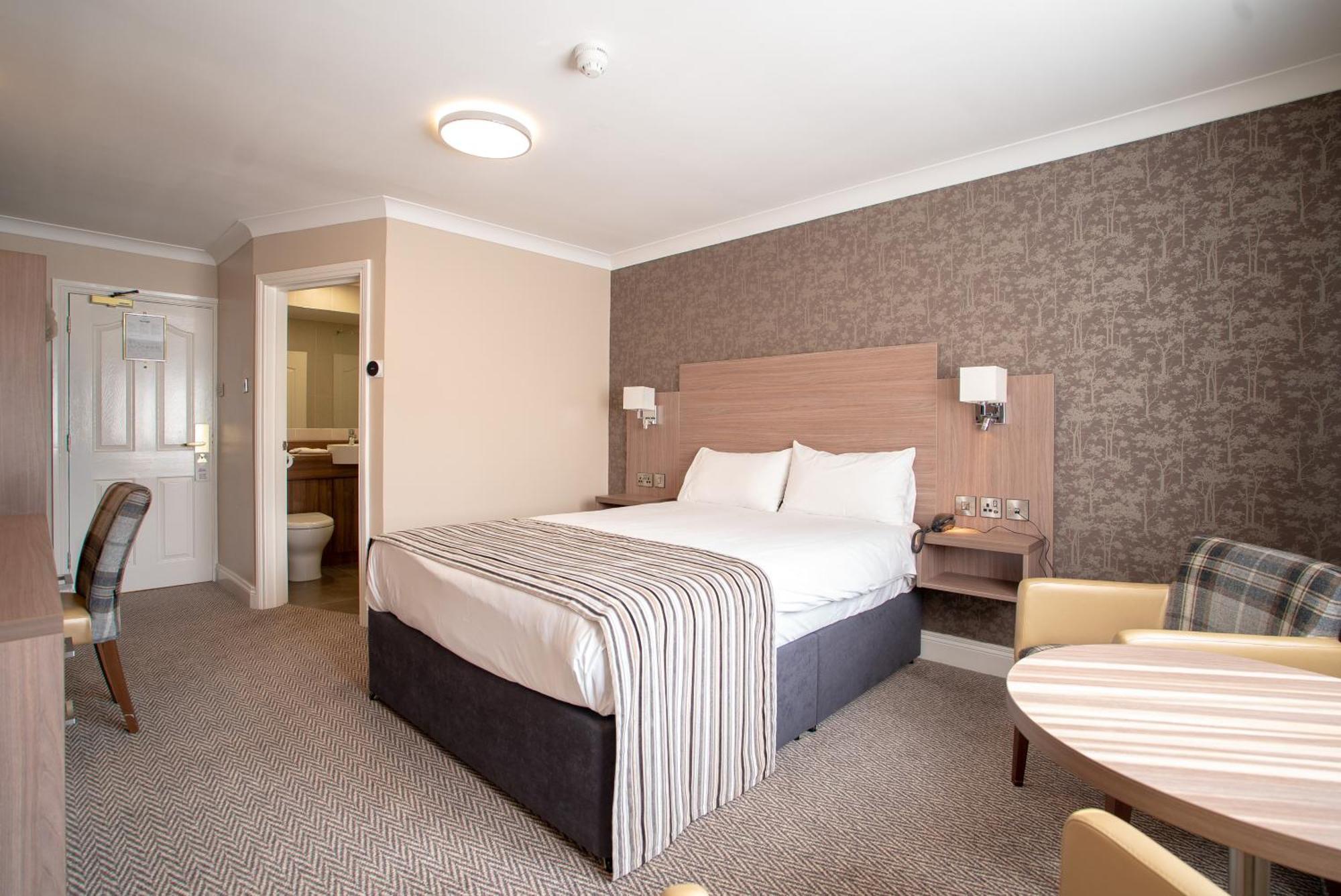 Corr'S Corner Hotel Newtownabbey Bagian luar foto