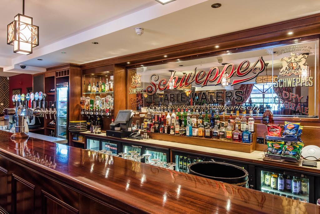 Corr'S Corner Hotel Newtownabbey Bagian luar foto