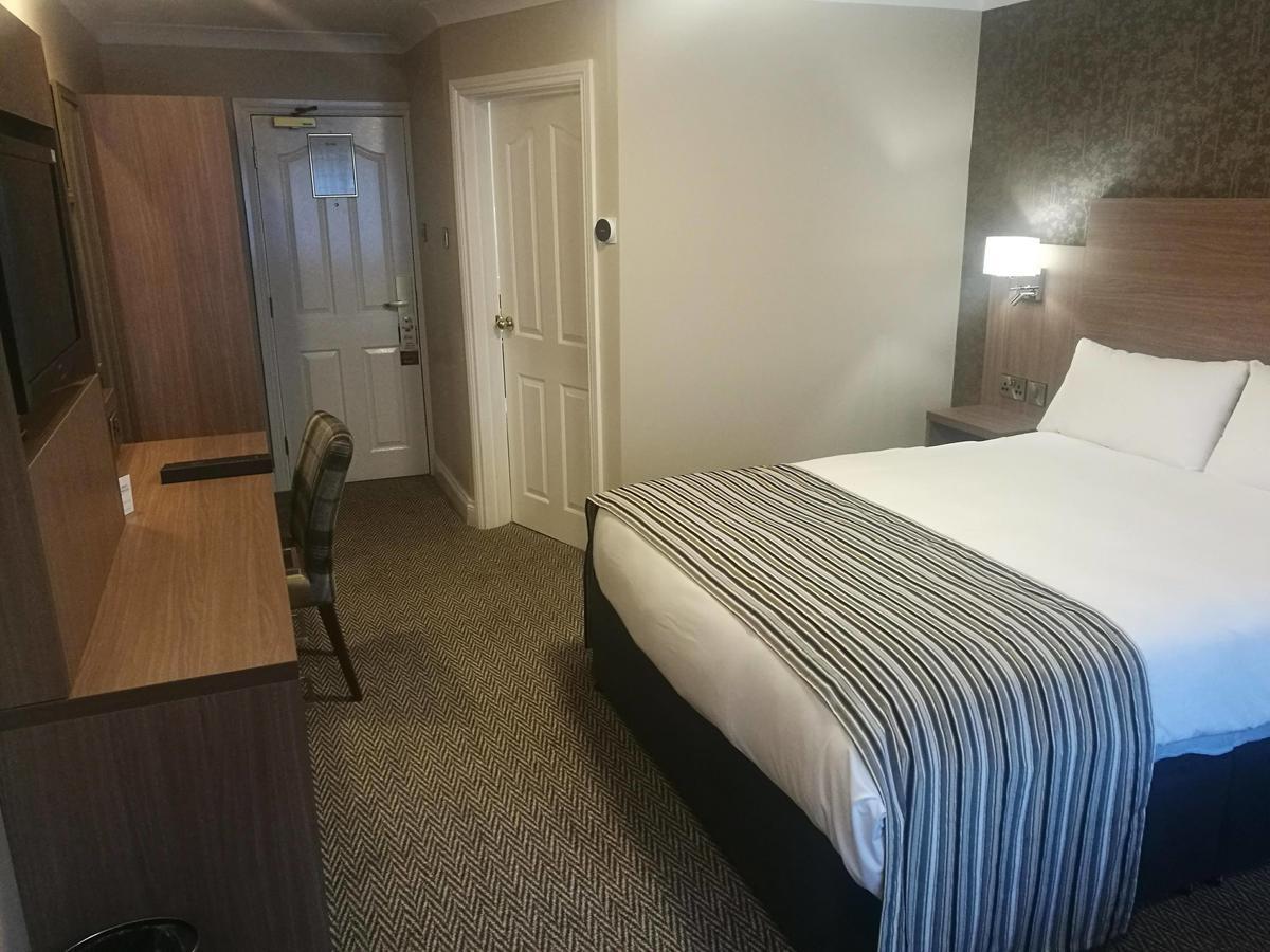 Corr'S Corner Hotel Newtownabbey Bagian luar foto